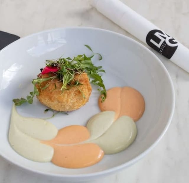 Jumbo Lump Crabcake.
